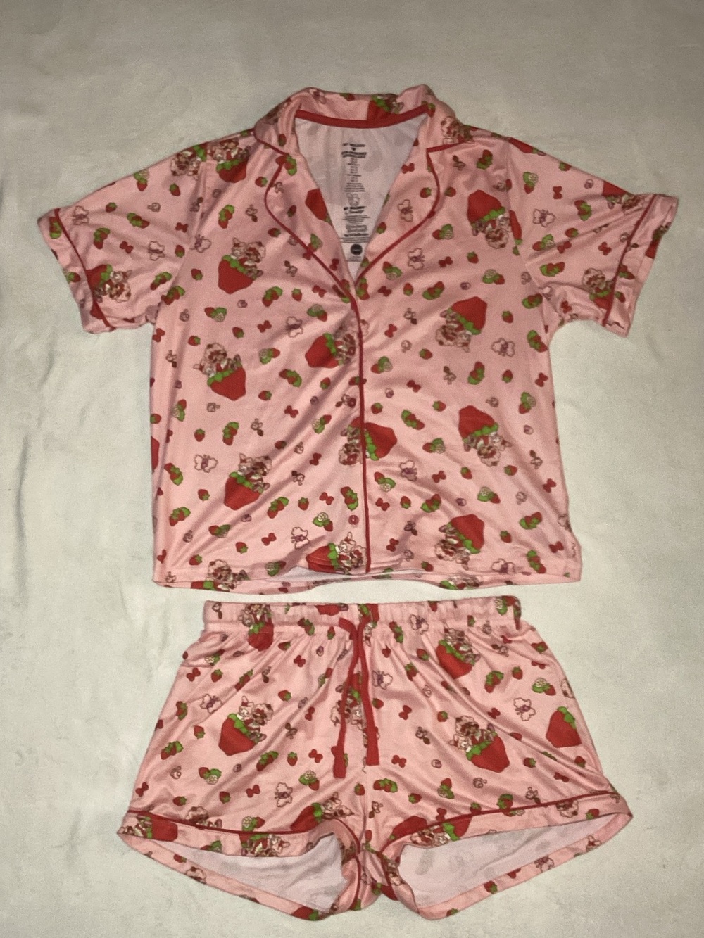 ✨ Forever 21 x Sanrio My Melody & Strawberry Shortcake Satin Pajama Set S